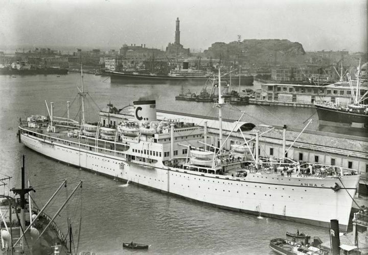 le Anna C au départ de Gênes le 31 mars 1948